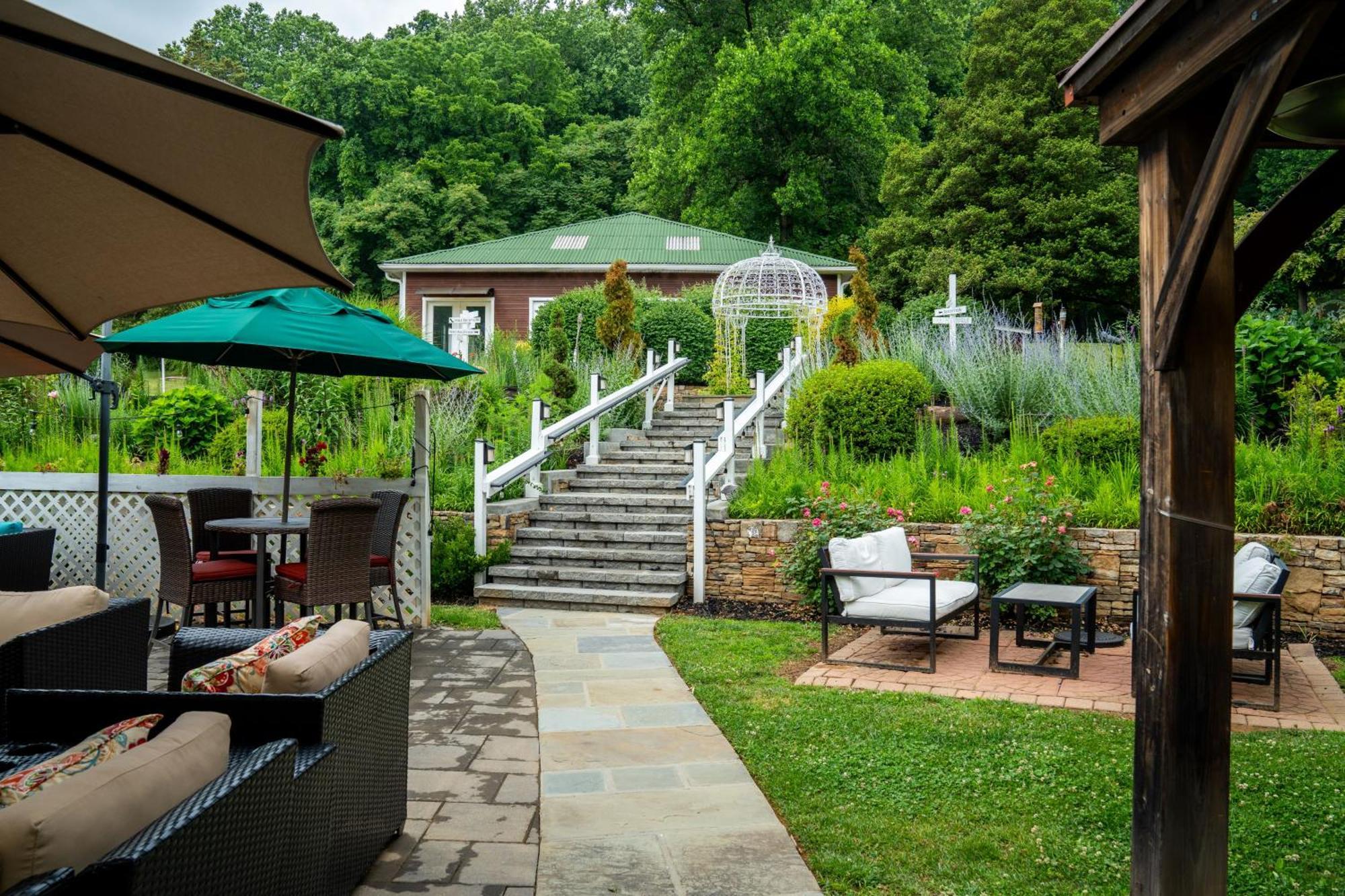 Stone Manor Boutique Inn Britain Ngoại thất bức ảnh