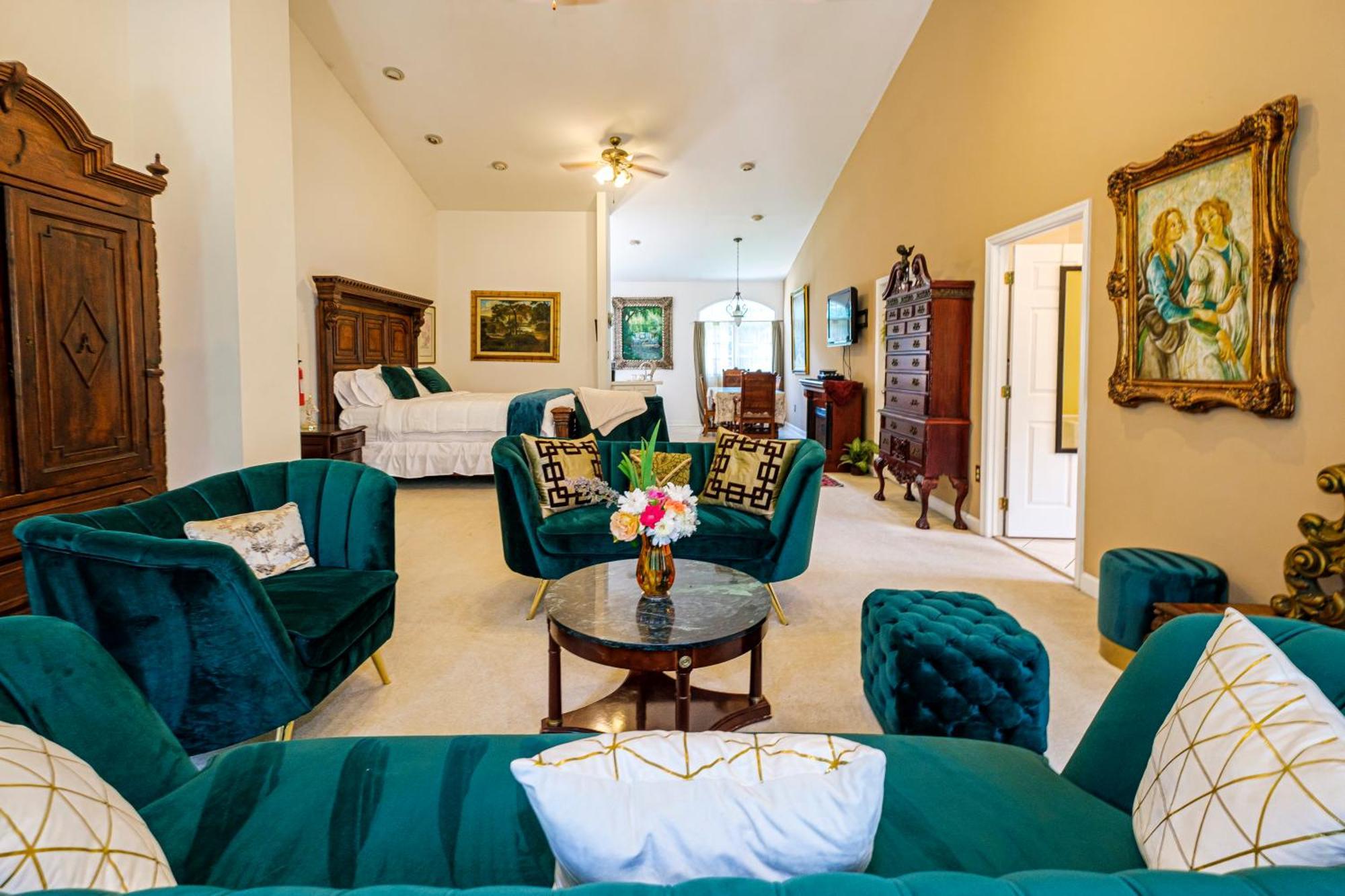 Stone Manor Boutique Inn Britain Ngoại thất bức ảnh