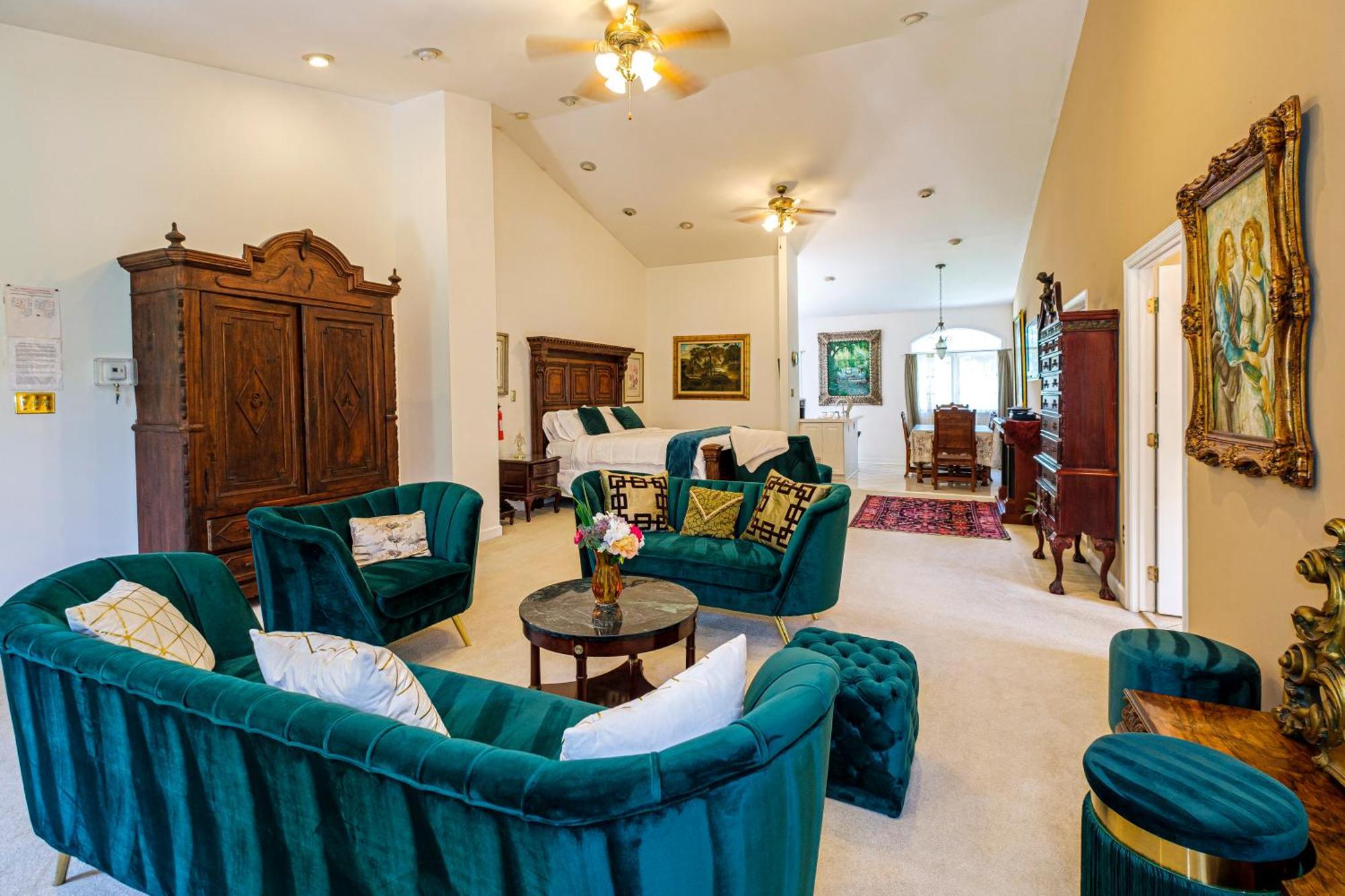 Stone Manor Boutique Inn Britain Ngoại thất bức ảnh