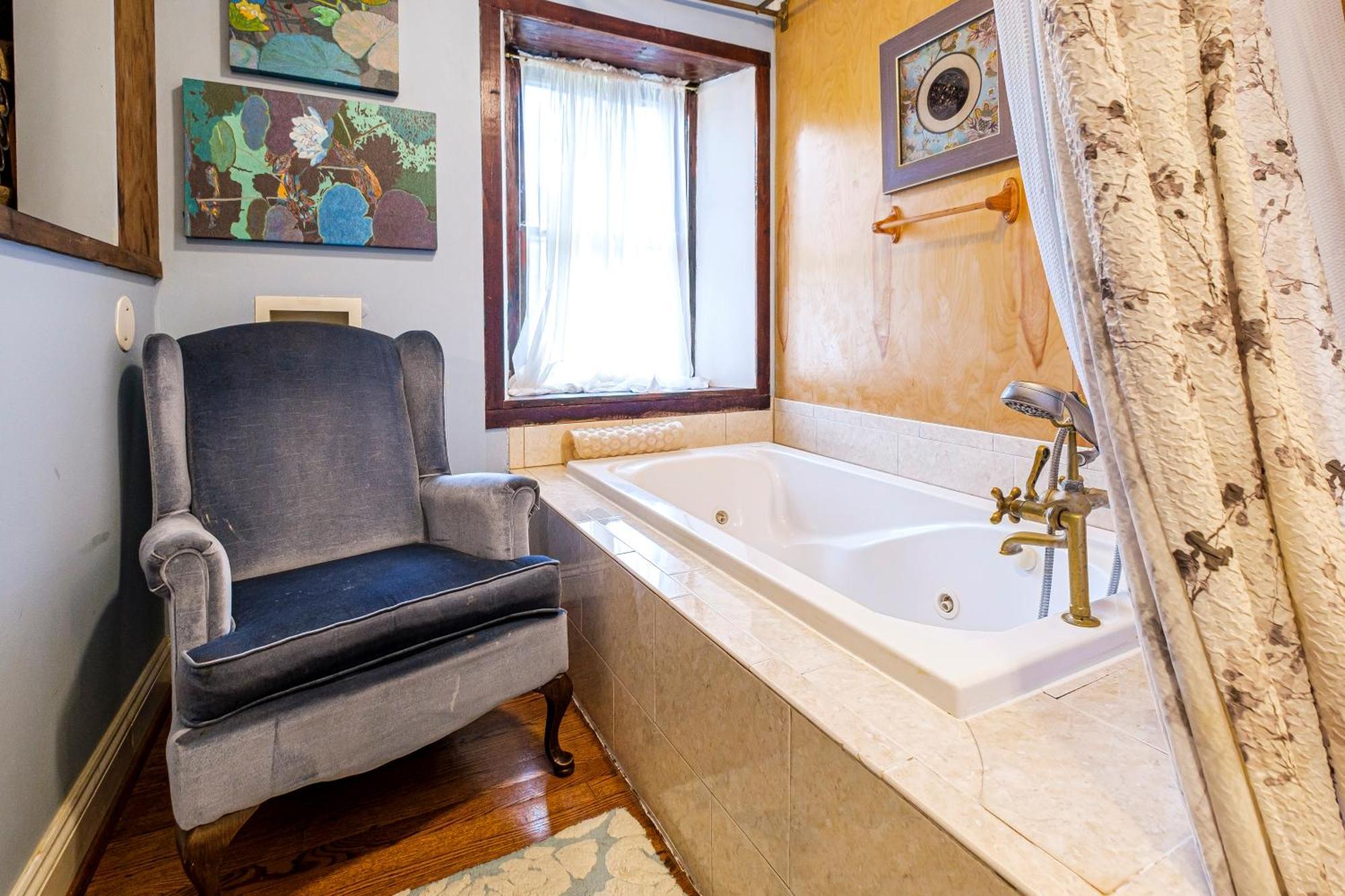 Stone Manor Boutique Inn Britain Ngoại thất bức ảnh