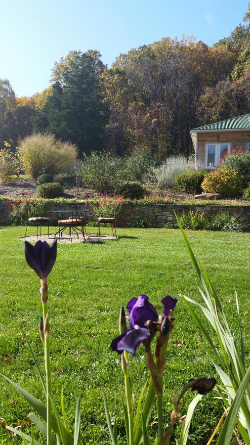 Stone Manor Boutique Inn Britain Ngoại thất bức ảnh